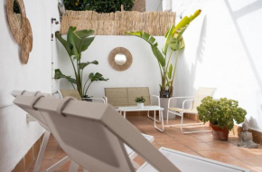 Stylish Apartment with Terrace for Couple or Family